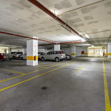 Whome Family Condo - Urban Retreat With Parking, Ac, Elevator In Great Location ลิสบอน ภายนอก รูปภาพ