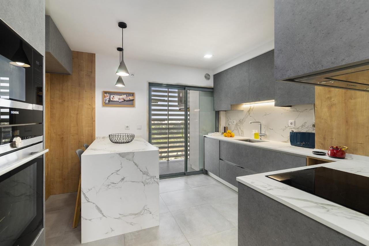 Whome Family Condo - Urban Retreat With Parking, Ac, Elevator In Great Location ลิสบอน ภายนอก รูปภาพ