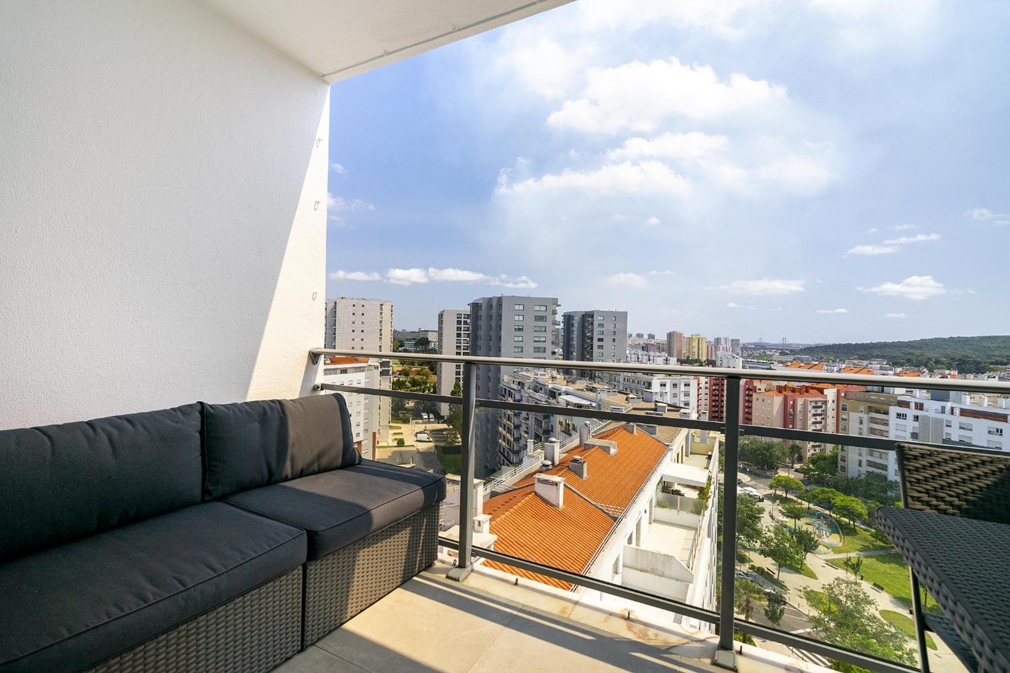 Whome Family Condo - Urban Retreat With Parking, Ac, Elevator In Great Location ลิสบอน ภายนอก รูปภาพ